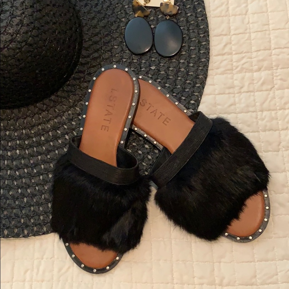 Real rabbit fur sandals 1. State